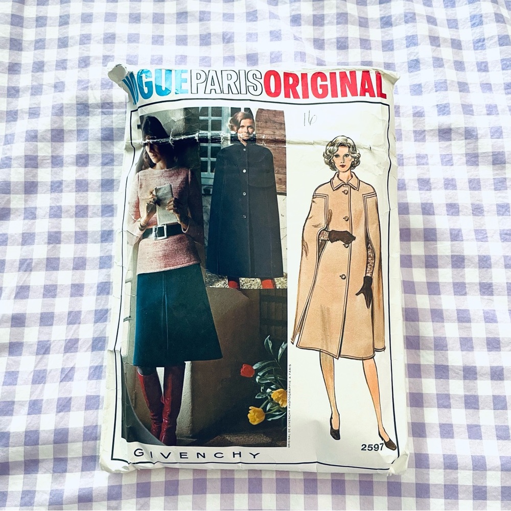 Vintage 70’s Givenchy Cape & Skirt Size 10 Vogue Paris Pattern 2597